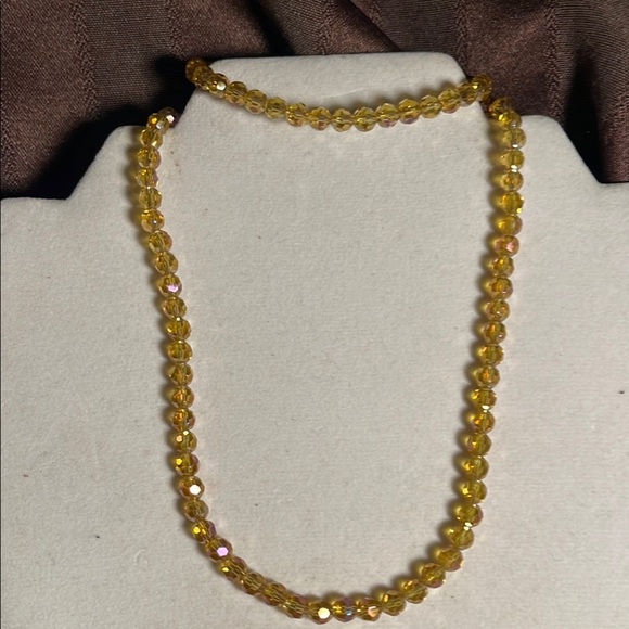 Elegant Gold Crystal Beaded Necklace and Bracelet. - Picture 3 of 4